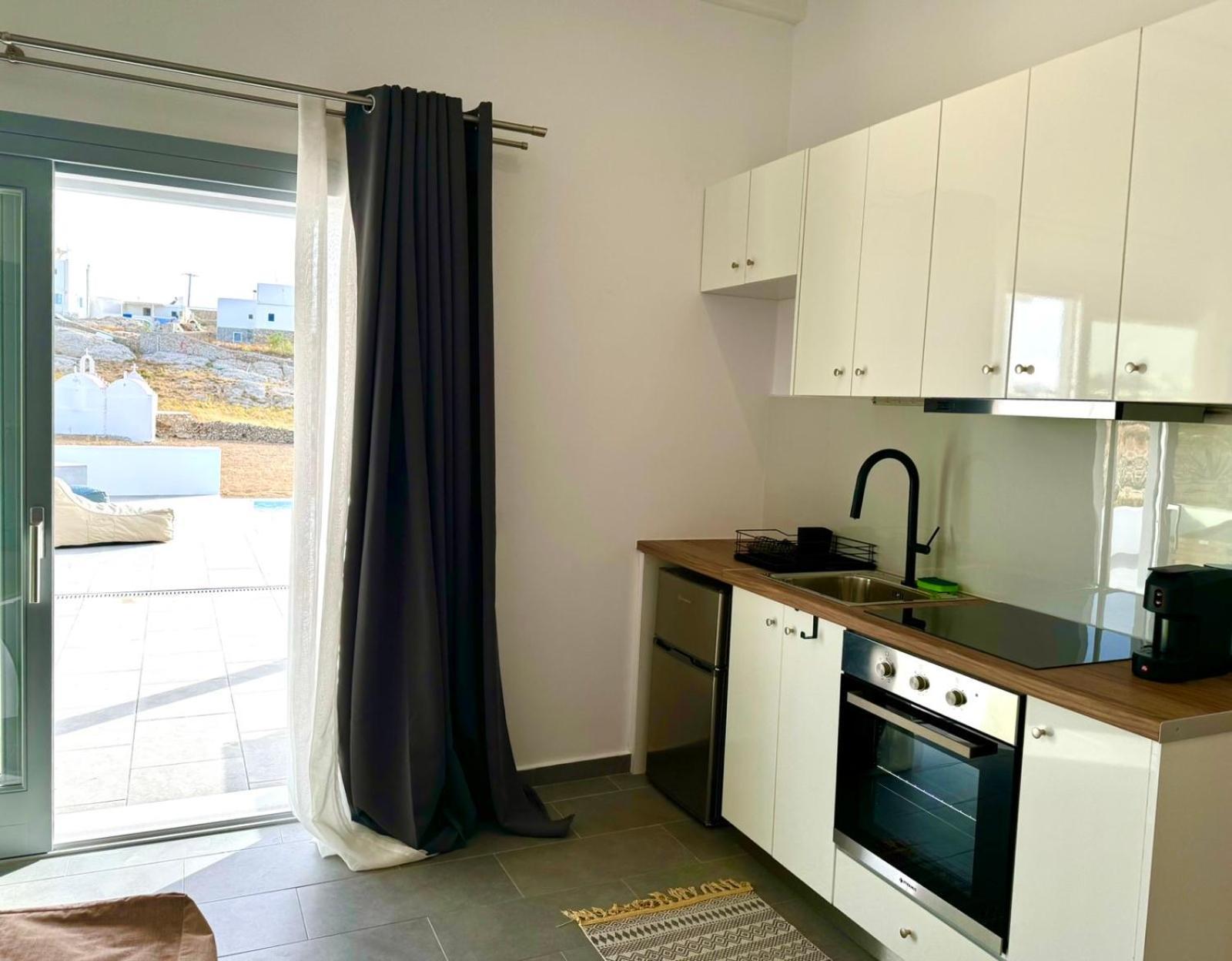 Almond Place Mykonos Town Екстериор снимка